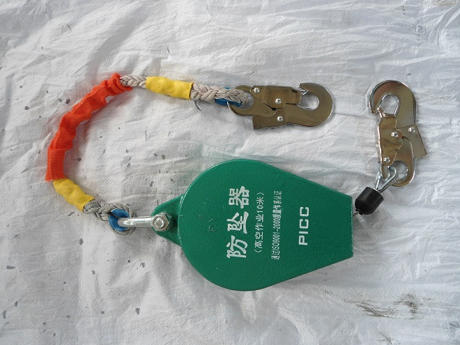 防墜器.jpg 防墜器.jpg